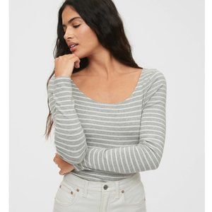 Gap "Modern Scoopneck T-Shirt"